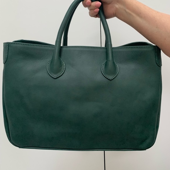 Mark & Graham - The Elisabetta Slouch Handbag - Sauvage Leather, Forest Green - Picture 6 of 8
